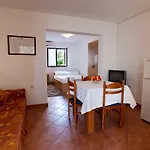 Ana Apartment