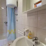 Ana *