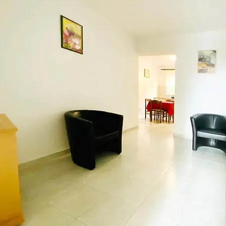 Апартаменты Ana *