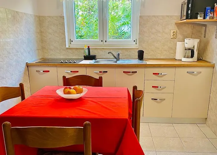 Ana Apartman Krk Town